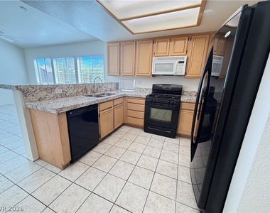 4500 Cielo Lane - Photo Thumbnail 12