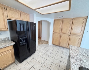 4500 Cielo Lane - Photo Thumbnail 17
