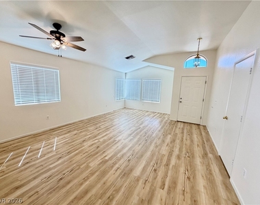 4500 Cielo Lane - Photo Thumbnail 7