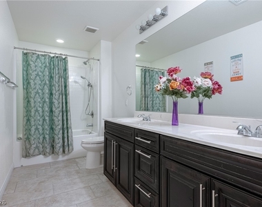4017 Celebration Cove Street - Photo Thumbnail 37
