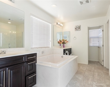 4017 Celebration Cove Street - Photo Thumbnail 26
