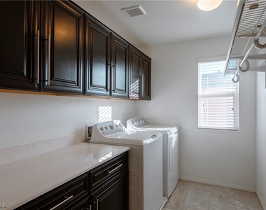 4017 Celebration Cove Street - Photo Thumbnail 32