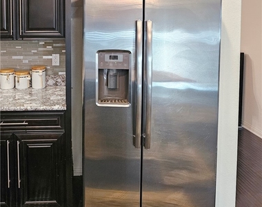 4017 Celebration Cove Street - Photo Thumbnail 14