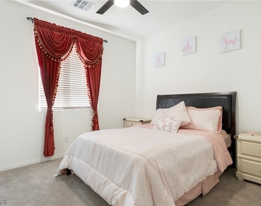 4017 Celebration Cove Street - Photo Thumbnail 17