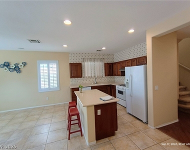 6783 Powell Ridge Court - Photo Thumbnail 2