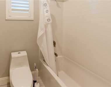 5838 Exbury Gardens - Photo Thumbnail 11