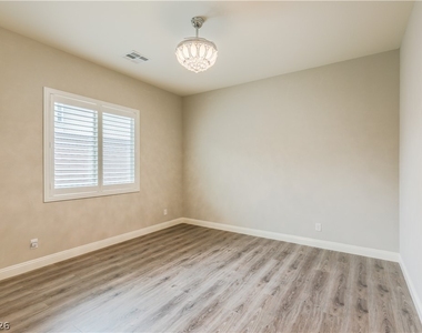5838 Exbury Gardens - Photo Thumbnail 28