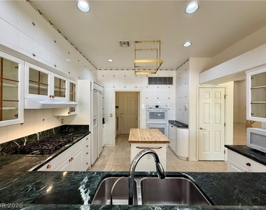 8729 Carlitas Joy Court - Photo Thumbnail 23