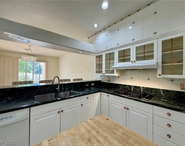 8729 Carlitas Joy Court - Photo Thumbnail 15