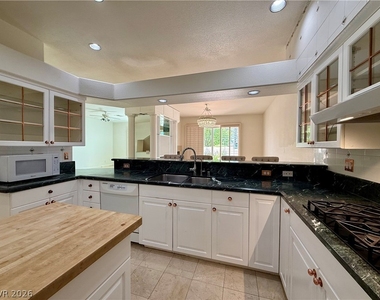 8729 Carlitas Joy Court - Photo Thumbnail 16