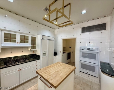 8729 Carlitas Joy Court - Photo Thumbnail 14
