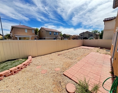 990 Cantabria Heights Avenue - Photo Thumbnail 12
