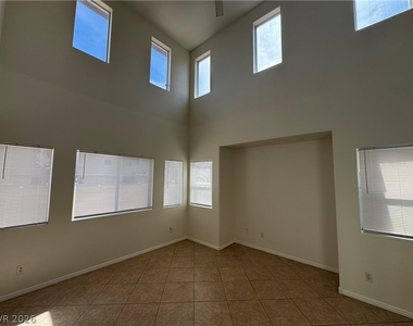 990 Cantabria Heights Avenue - Photo Thumbnail 3