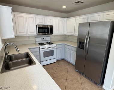 990 Cantabria Heights Avenue - Photo Thumbnail 6