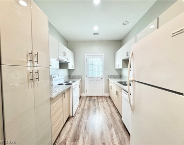 1370 Ogallala Street - Photo Thumbnail 4