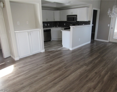 9470 Peace Way - Photo Thumbnail 2