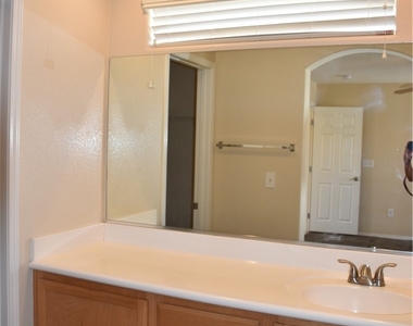 8217 Amphora Street - Photo Thumbnail 5