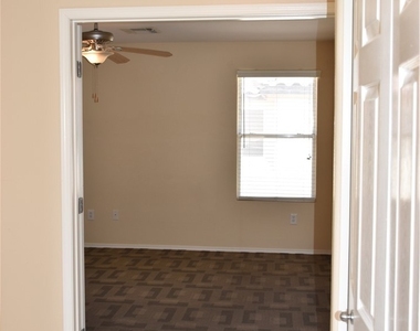 8217 Amphora Street - Photo Thumbnail 3