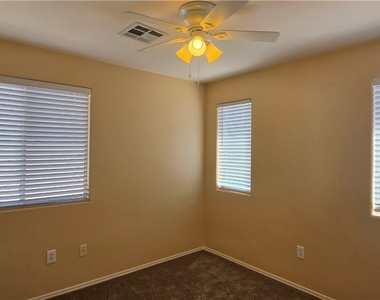 8217 Amphora Street - Photo Thumbnail 18