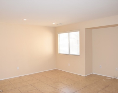 8217 Amphora Street - Photo Thumbnail 13