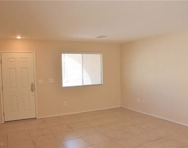 8217 Amphora Street - Photo Thumbnail 15