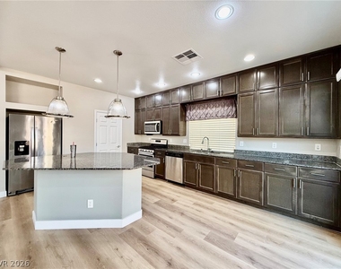 6138 Fielding Hills Road - Photo Thumbnail 5
