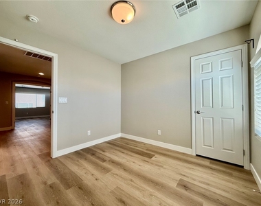 6138 Fielding Hills Road - Photo Thumbnail 16