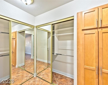 3151 Soaring Gulls Drive - Photo Thumbnail 7