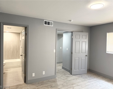 4160 Gannet Circle - Photo Thumbnail 14
