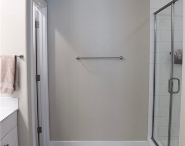 4026 Painted Lady Avenue - Photo Thumbnail 4
