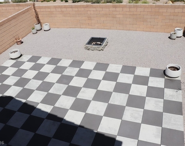4026 Painted Lady Avenue - Photo Thumbnail 9