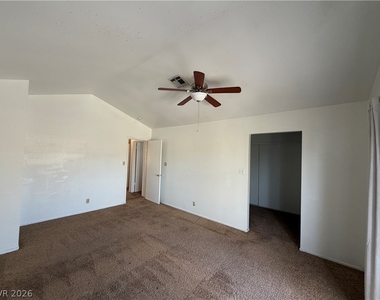 5252 Cartaro Drive - Photo Thumbnail 22