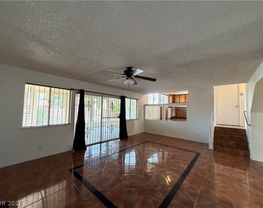 5252 Cartaro Drive - Photo Thumbnail 12