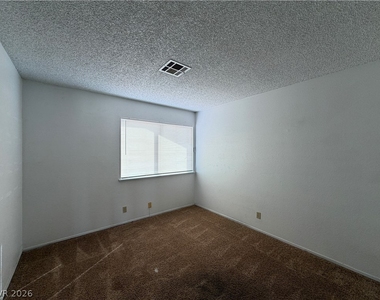 5252 Cartaro Drive - Photo Thumbnail 30