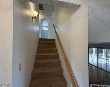 5252 Cartaro Drive - Photo Thumbnail 19