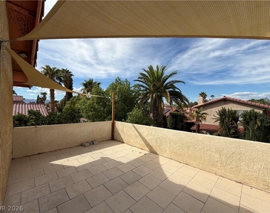 5252 Cartaro Drive - Photo Thumbnail 23