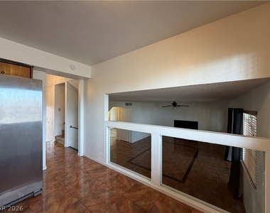 5252 Cartaro Drive - Photo Thumbnail 10