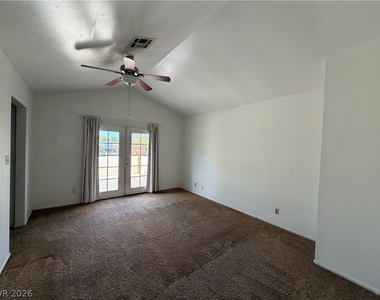 5252 Cartaro Drive - Photo Thumbnail 21