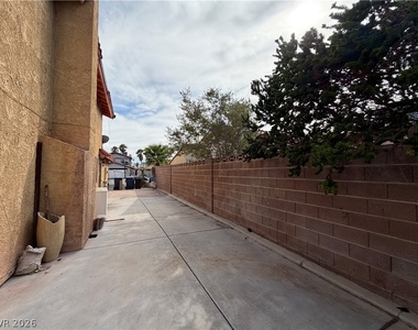 5252 Cartaro Drive - Photo Thumbnail 36