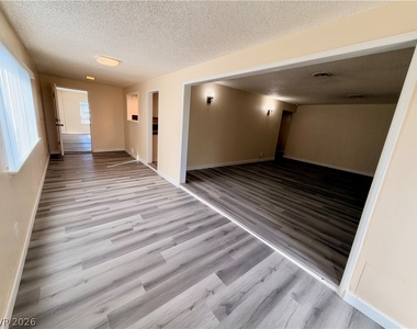 961 Toni Avenue - Photo Thumbnail 8