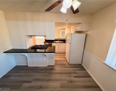 961 Toni Avenue - Photo Thumbnail 5