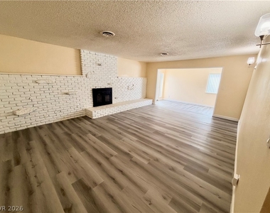 961 Toni Avenue - Photo Thumbnail 2