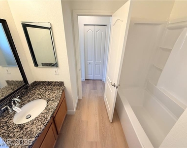 7200 Pirates Cove - Photo Thumbnail 16
