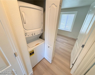 7200 Pirates Cove - Photo Thumbnail 8