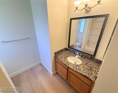 7200 Pirates Cove - Photo Thumbnail 15