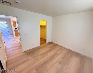 7200 Pirates Cove - Photo Thumbnail 10