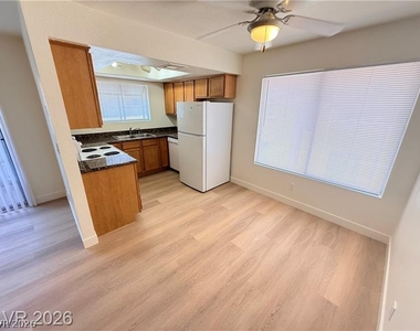 7200 Pirates Cove - Photo Thumbnail 3