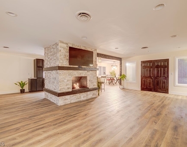 1905 S 16th Street - Photo Thumbnail 15