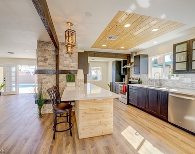 1905 S 16th Street - Photo Thumbnail 21