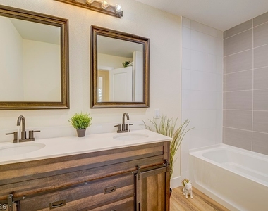 1905 S 16th Street - Photo Thumbnail 26